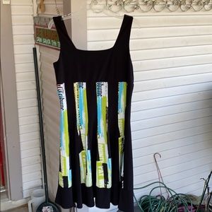 Sleeveless trendy black dress